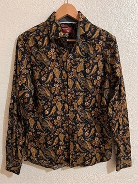 Black & Gold Paisley Long-Sleeve Button-Down